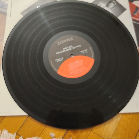 The Cars Greatest Hits vintage vinyl record album.  Pristine condition - Picture 7 of 8